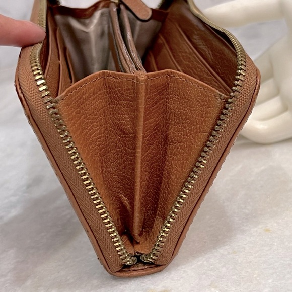 MICHAEL KORS Brown Leather Gold Grommet Large Zippered Wallet - Picture 15 of 16